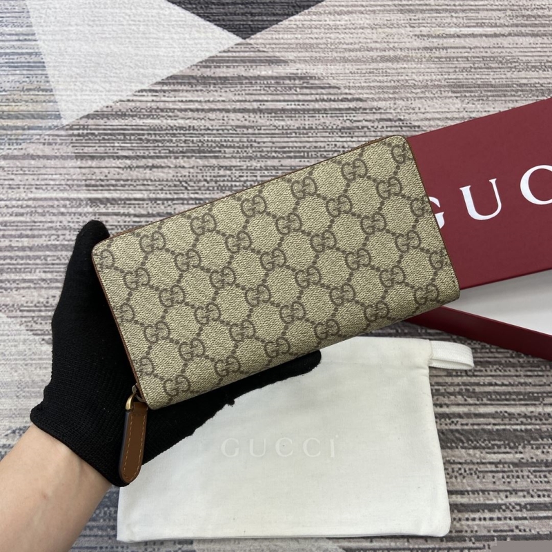 G*u*i wallets & purse
